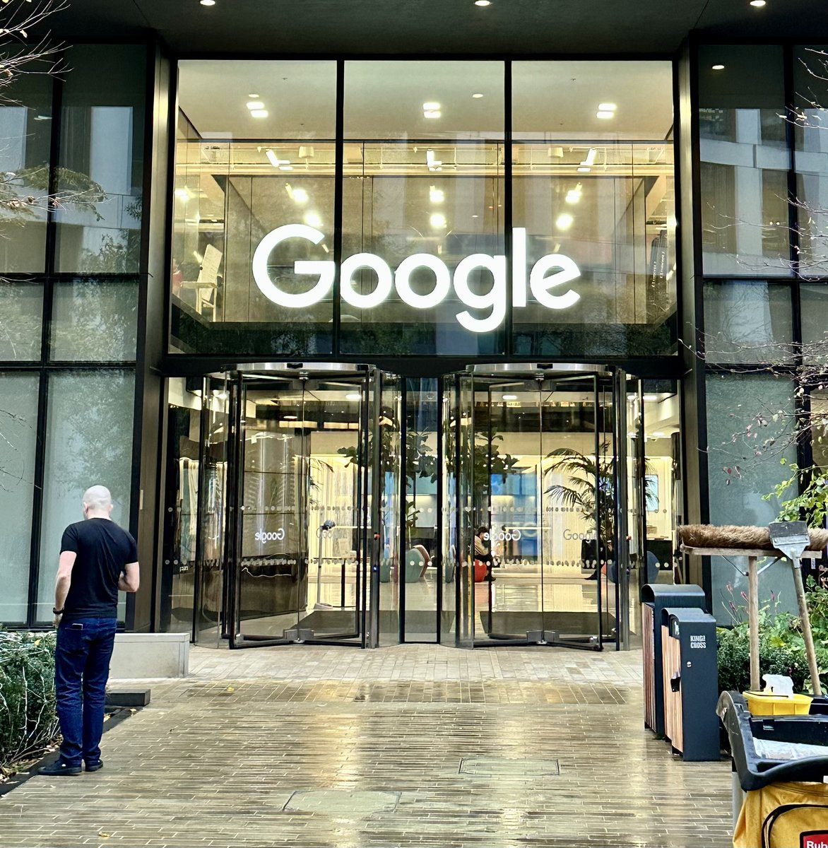 Parker_1303's tweet photo. Today was a good day, exploring future possibilities, and forming a route to a successful career transition from the military #veteran #techvets #vetsintech #technology #googlecareers #Google #Job #jobseeker https://t.co/KlCo3wFRPd