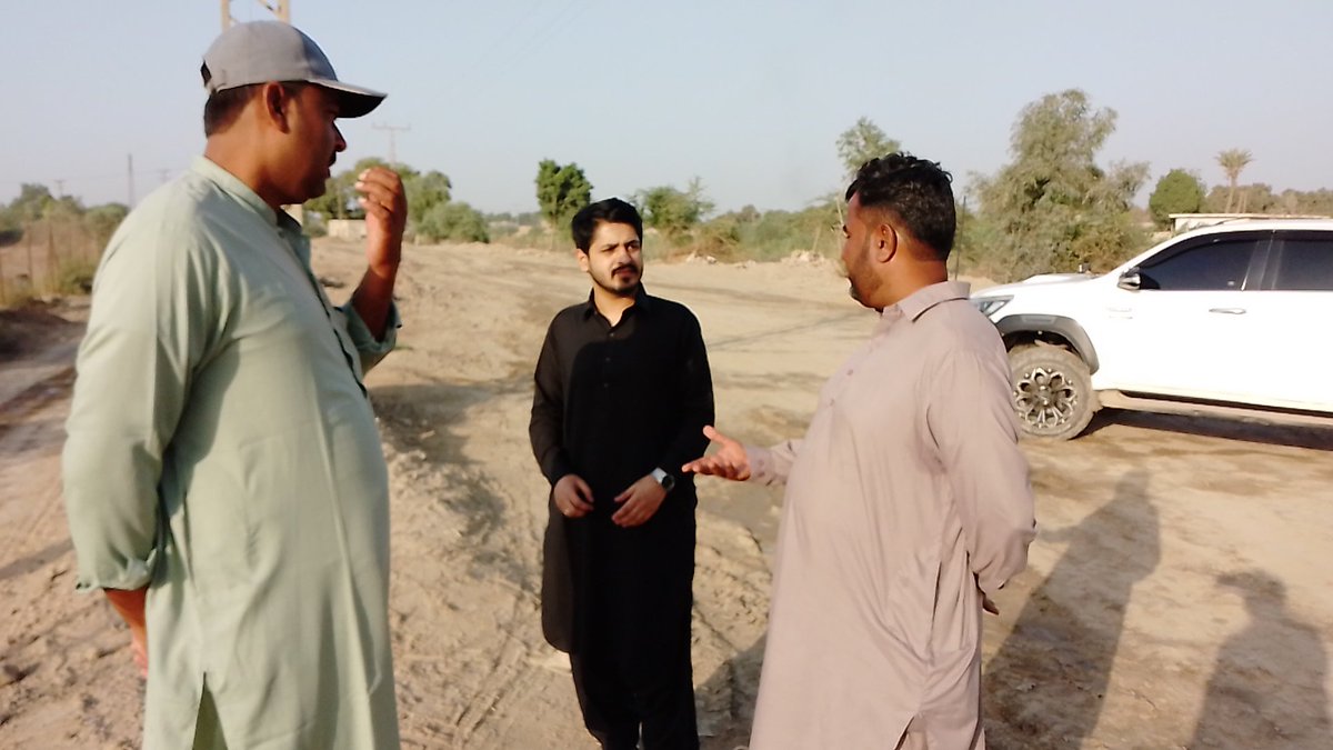 LaLaMuneer33's tweet photo. #Hyderabad
Shanawar Khan son of PPP MPA PS-64 Abdul Jabbar Khan visited UC-91 PS-64 Constituency and inspected the ongoing road work from Channel Mori to Goth Darya Khan Panwar. 

#Shanawarkhan https://t.co/9x1tIm0qTH