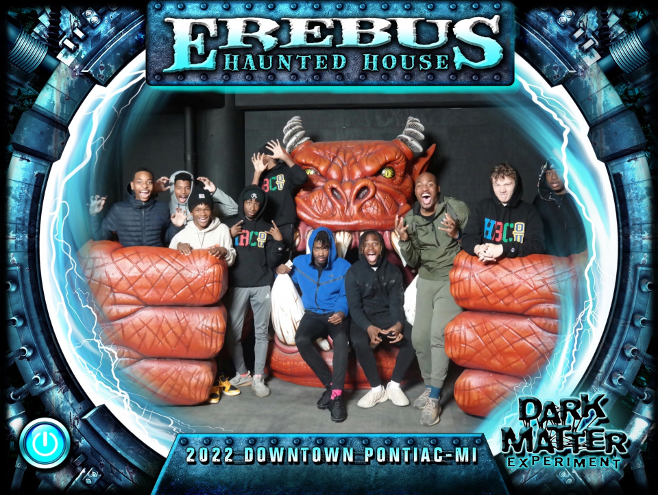 caught_up1's tweet photo. We try our best to spend time with our mentees! This past weekend we got a chance to experience one of the best haunted houses in Michigan!! https://t.co/Rob4UCQEZ9