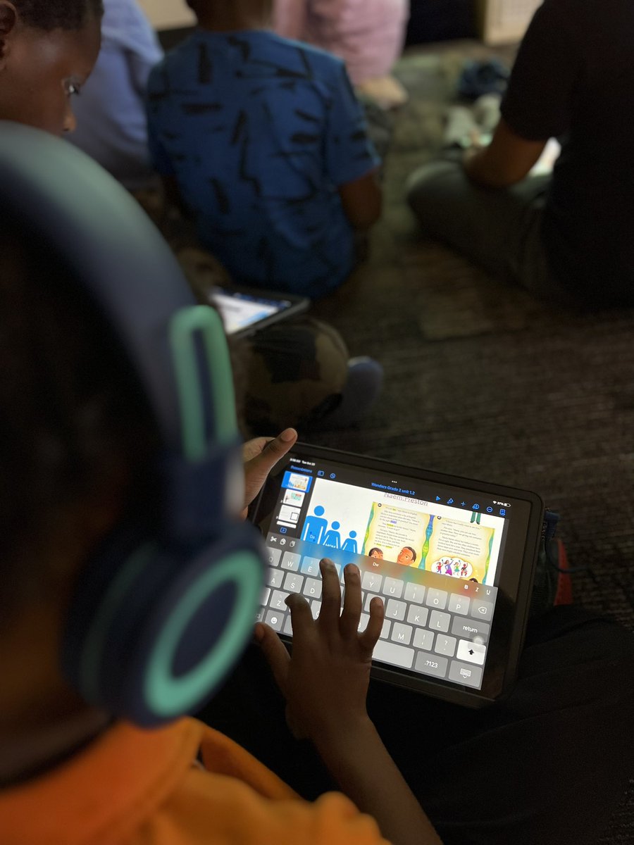 Christina tweet media