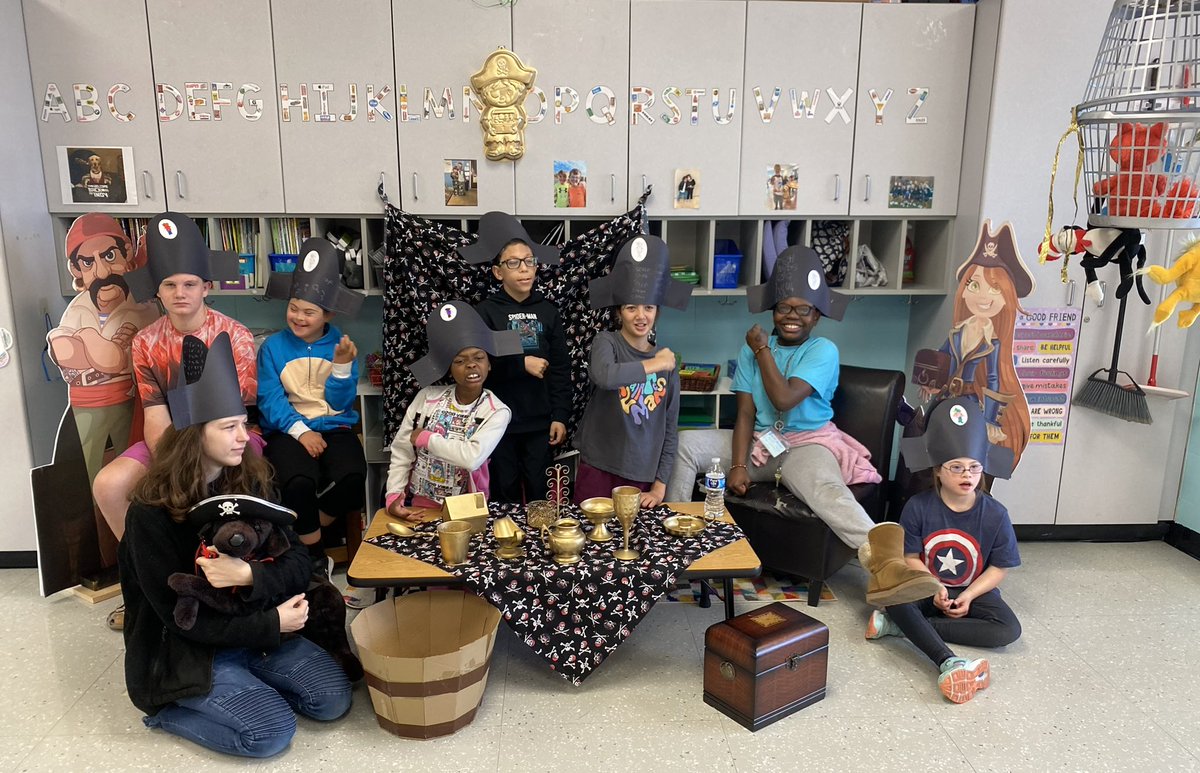 karax3's tweet photo. A pirates life is definitely for us! Today we discovered our pirate name and wrote our pirate’s biography. Tomorrow we will learn how to talk like a pirate! Stay tuned mateys!! https://t.co/pDcEhCYUpa