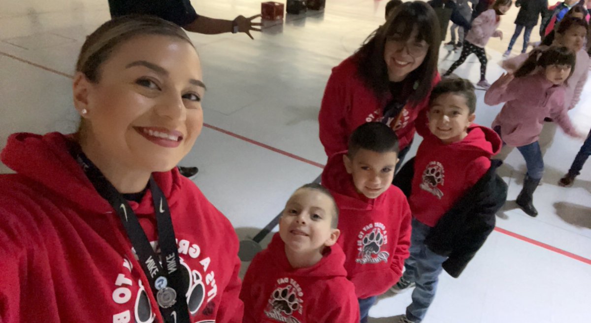 coachramirez23's tweet photo. Twin day for Day 2! Coach DJ and found some mini twins during Kinder β€οΈπΎπ€π¦#PAWsomePanthers are #ScorpionStrong #HorizonFeederPattern #StrongerTogether #HorizonHomecoming #WeAreClintISD https://t.co/W4JQoFoVPB