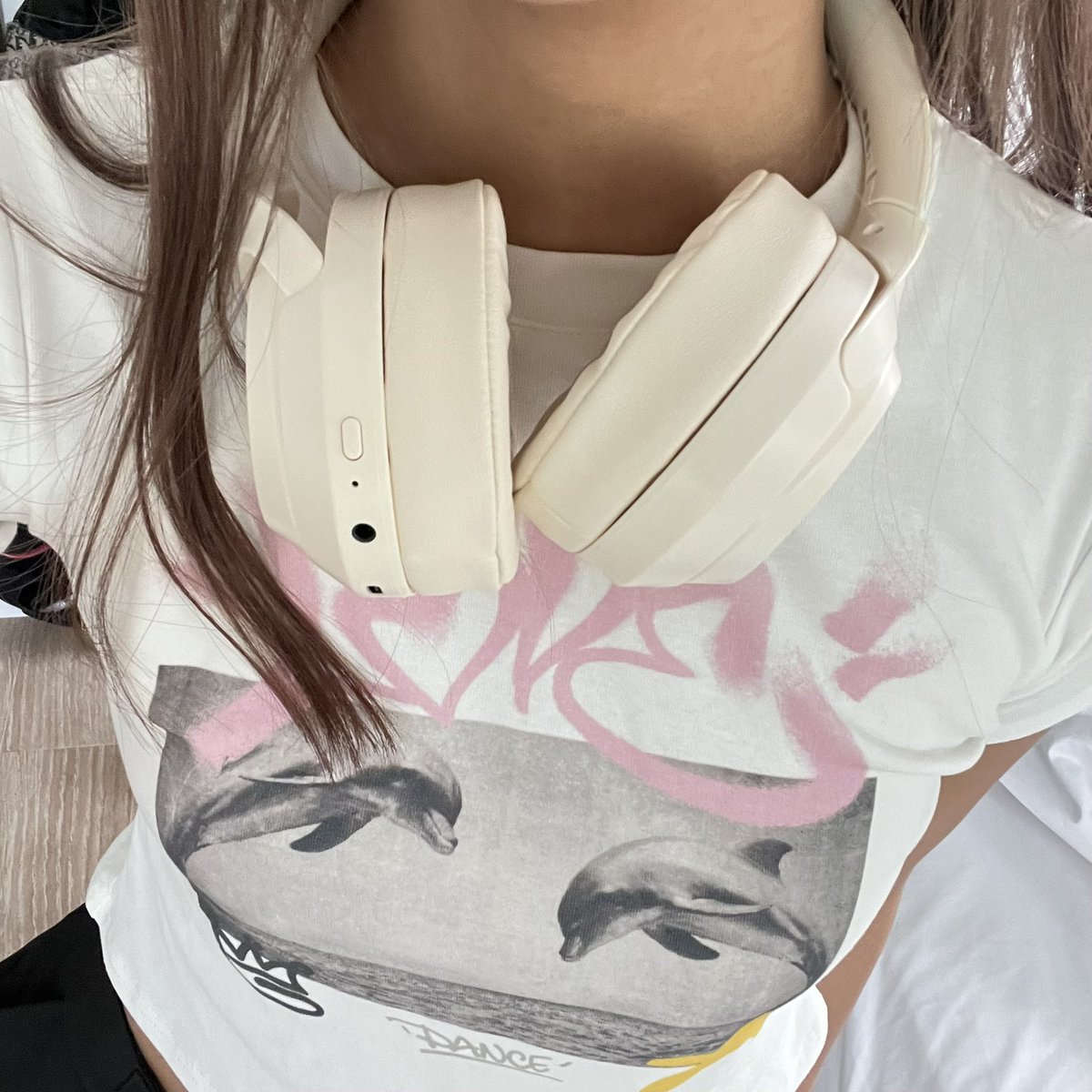 itfeelstory's tweet photo. ช่วงนี้อินเสื้อครอปมากๆ มันน่ารักอะ ใส่แล้วโคตรน่ารัก จะเท่ก็ได้จะสวยก็ได้ มีความ y2k นิดๆ วันนี้จะมาป้ายยาตัวที่ใส่แล้วชอบ ตรงปก ทรงสวย ใส่แล้วดูตัวเล็กตัวน้อย น่ารักทุกตัว! 🧺 https://t.co/oXd5sNZuoW