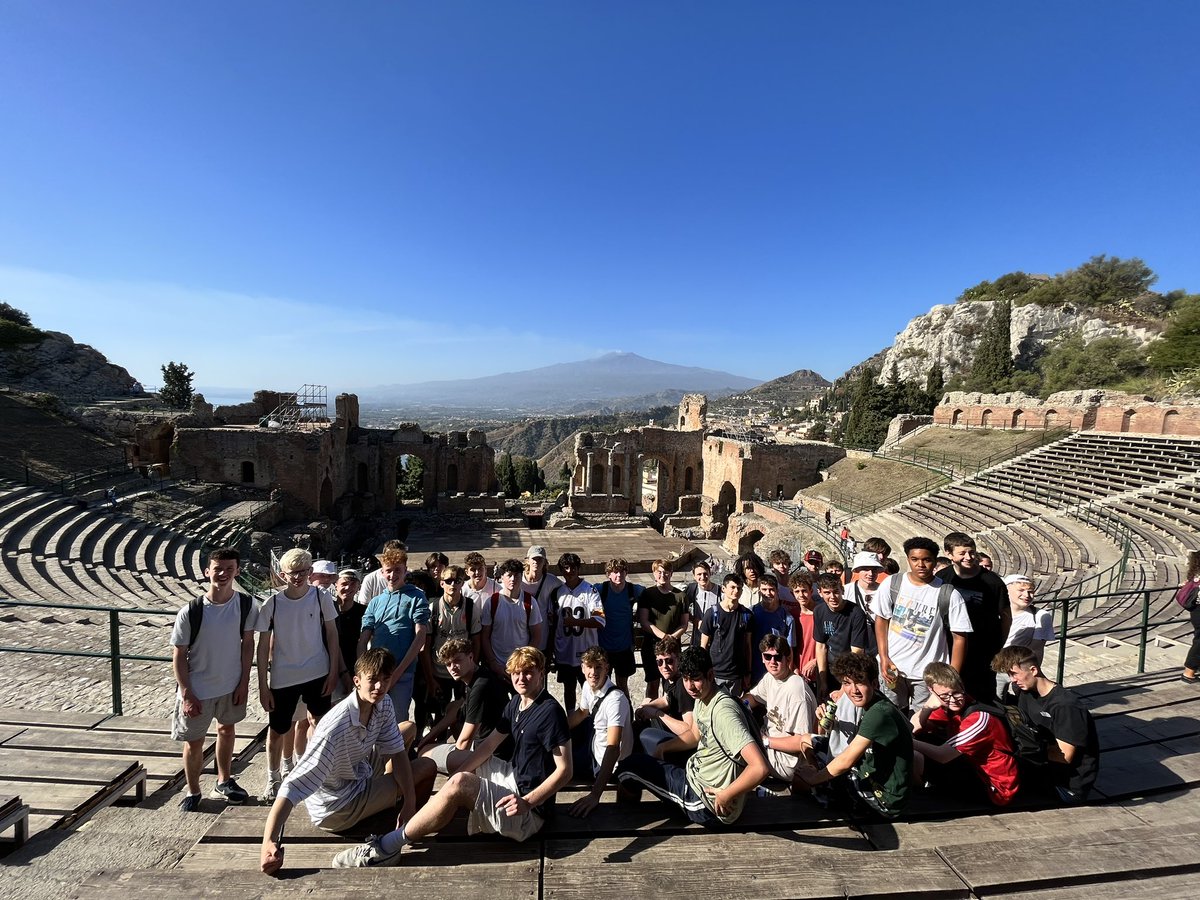 AGSItalytrip's tweet photo. Final full day of the trip - a visit to the Taormina amphitheatre (one for the Ancient Historians - and Mr Taylor!) and a beautiful view of the Bay of Naxos and Etna https://t.co/KccOaSJw2b