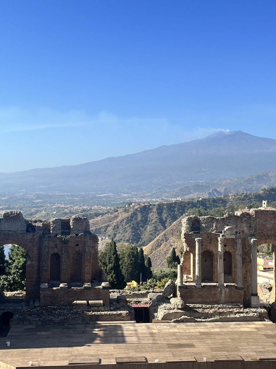 AGSItalytrip's tweet photo. Final full day of the trip - a visit to the Taormina amphitheatre (one for the Ancient Historians - and Mr Taylor!) and a beautiful view of the Bay of Naxos and Etna https://t.co/KccOaSJw2b