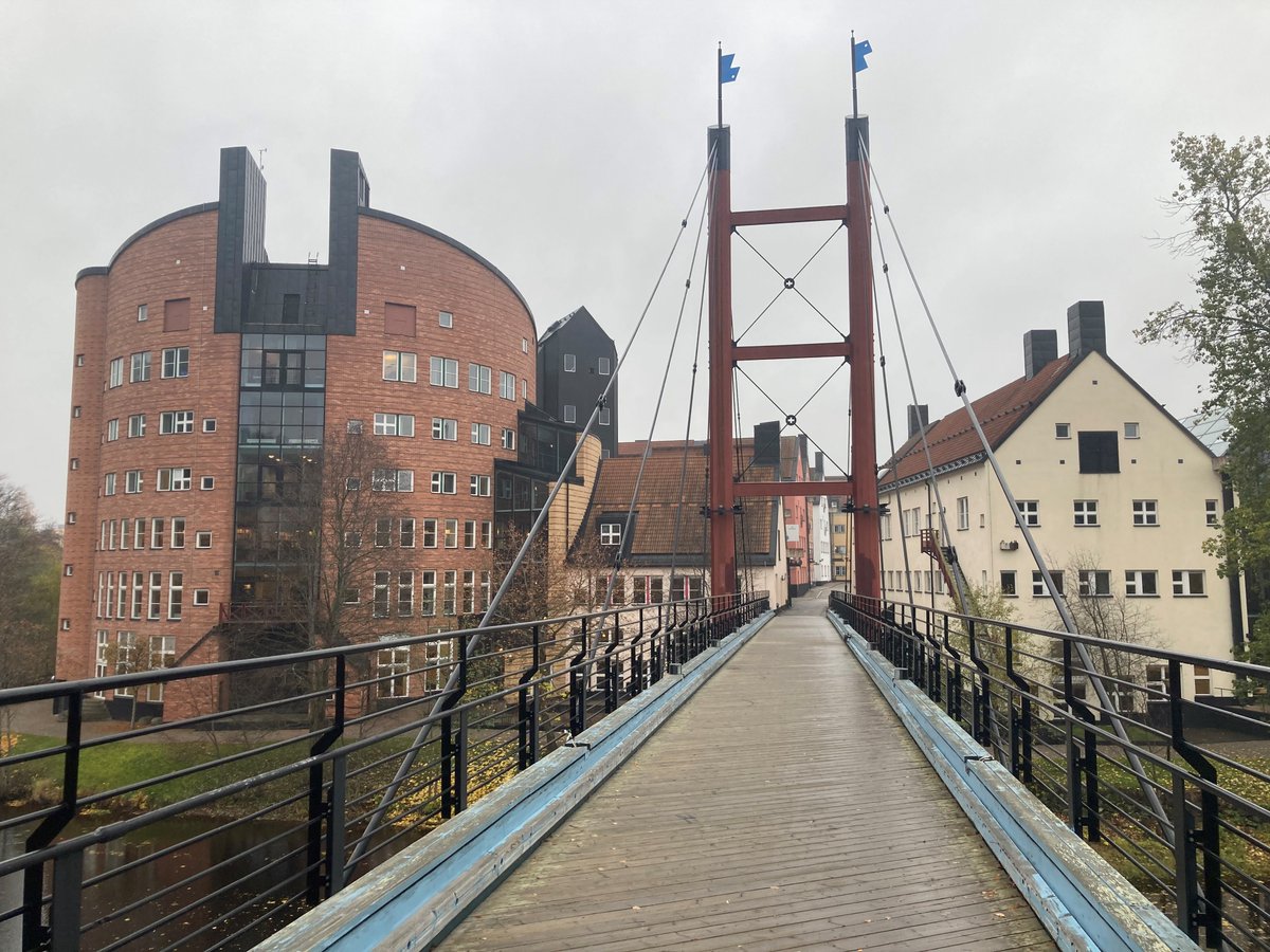 sndSweden's tweet photo. Under hösten reser @sndSweden runt för att tillsammans med Sveriges lärosäten fortsätta bygga broar inom #SNDnätverket. Olika nätverkssamarbeten & behov av stöd från SND-kontoret är några av frågorna på agendan. Idag @Mittuni, imorgon @higaktuellt.
#öppenvetenskap #datahantering https://t.co/N58D8BOsFK