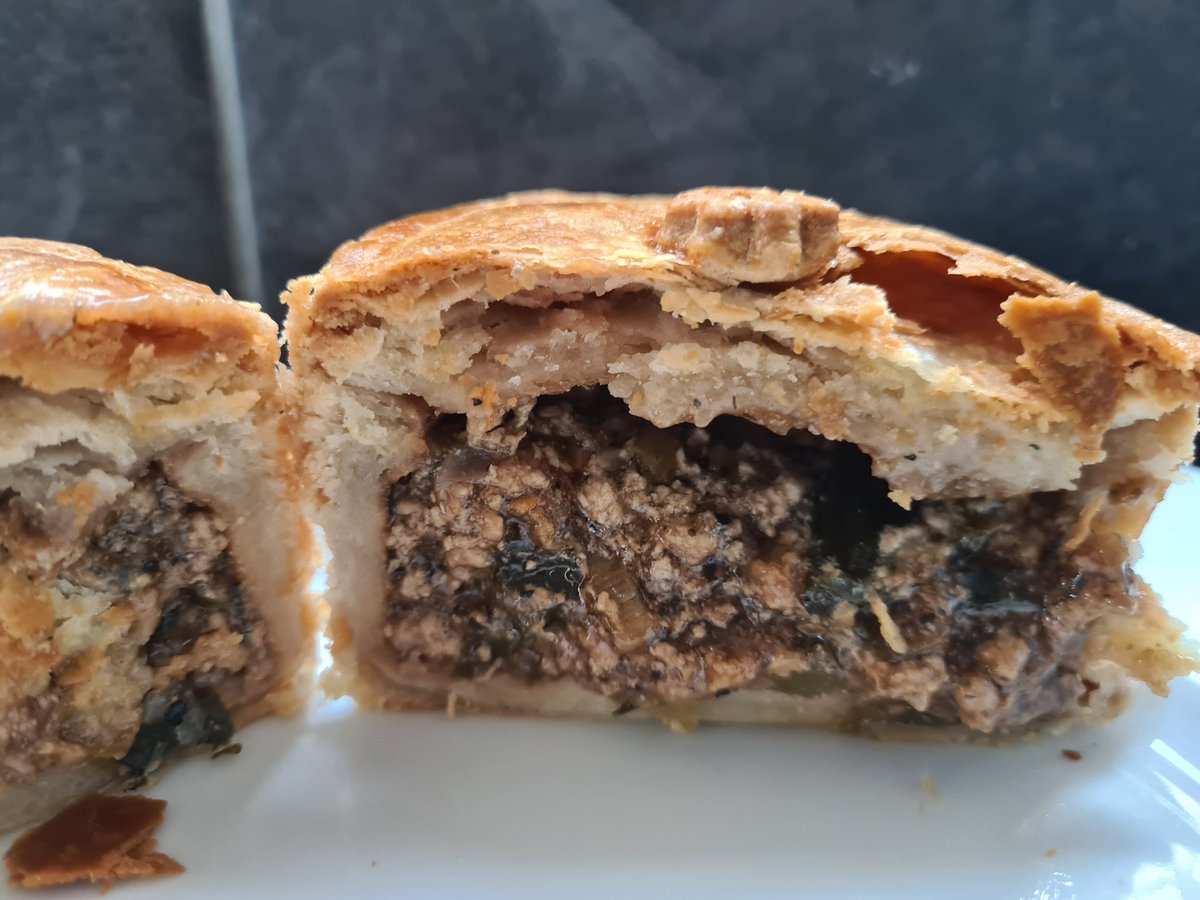 thelifeofpies's tweet photo. Lamb and Leek pie from the @tartshop A big, sturdy crust containing loads of juicy mince and slithers of dark green leeks, finished with slightly minty herbs 👌 #pie #mintpie https://t.co/DYLgJbwGVs