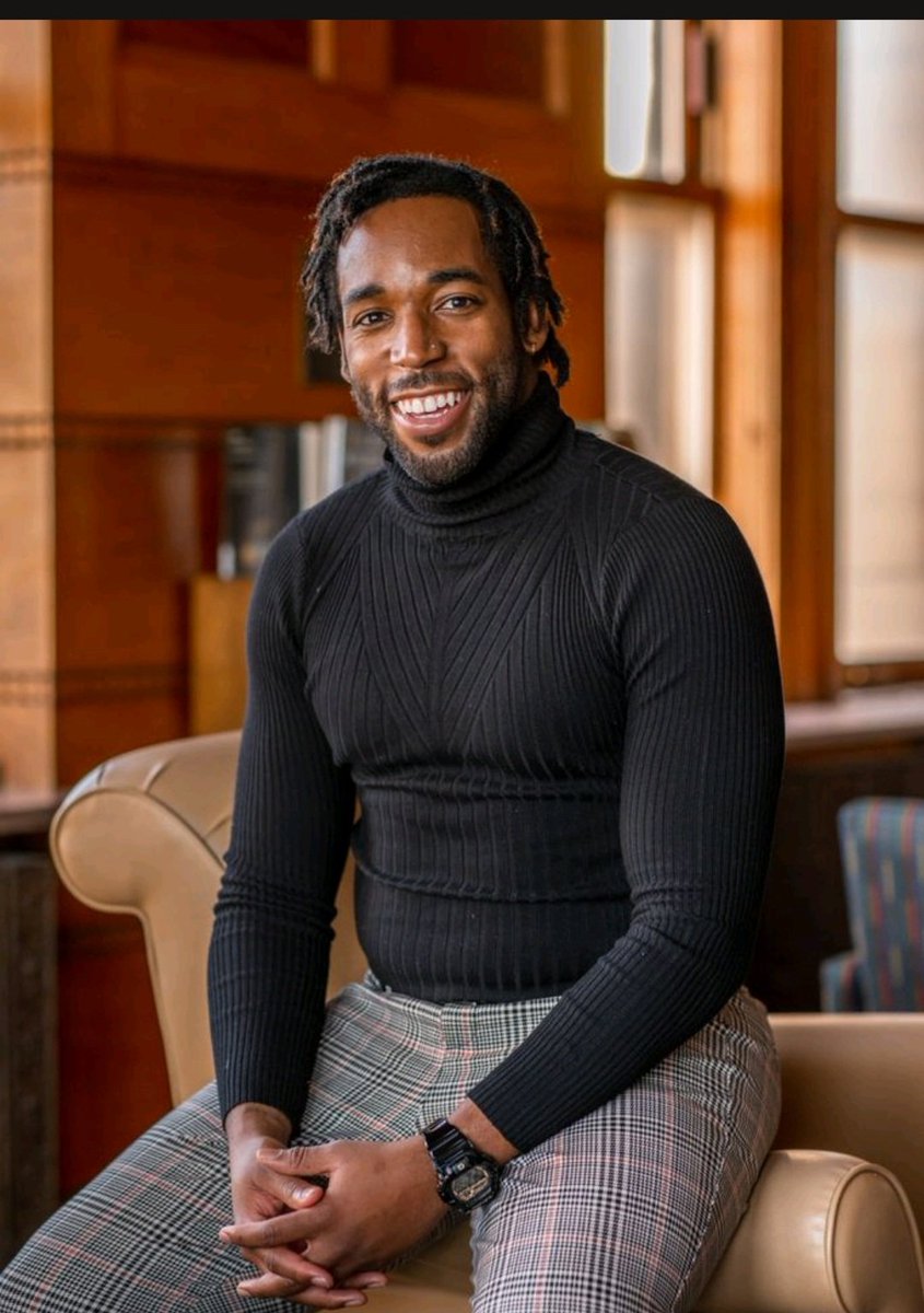 DrHeardGarris's tweet image. This fine #brotha right here is my #brother, Dr. Nevin Heard  @theradcounselor and he was just
 named #Director of Office of Intercultural Relations Lake Forest College. I'm incredible proud of him. Pls congratulate him! 👏🏿 @FleshnBold #wedoesthis #DEI  foresternet.lakeforest.edu/nevin-heard-na…