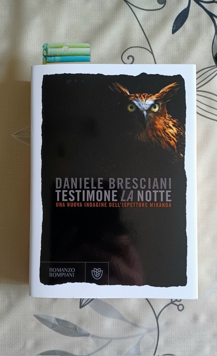 Aveva impostato l'iPod in modalità shuffle e si sentì arrivare nelle orecchie Nothing Compares 2U, versione Chris Cornell: la saltò, perché ora non aveva bisogno di una ballata malinconica, gli serviva qualcosa di più solido.
#TestimoneLaNotte <a href="/dbresciani/">Daniele Bresciani</a> 

#follipergialli