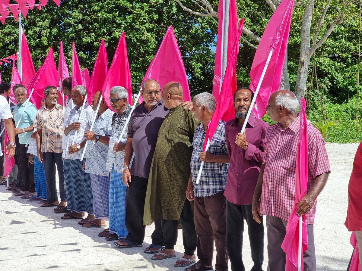 Vathane's tweet photo. PPM ge Raees, Raees Yameen
N.atholhah kuravvamun gendhavaa dhathurufulhuge therein | N.kendhikulhudhoo
#RY2023 https://t.co/xLjfjT8Ljh