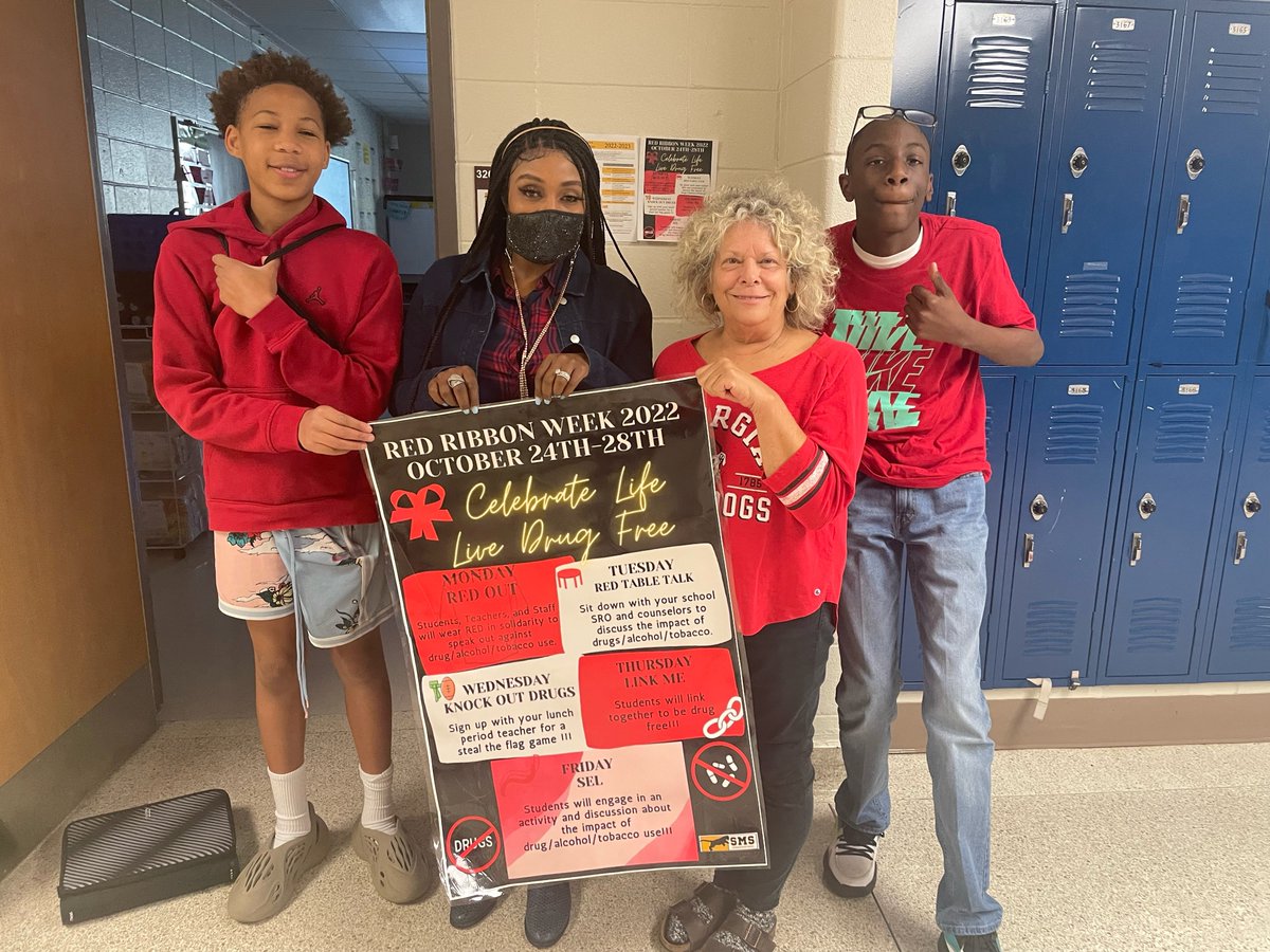 ICounsel_APS's tweet photo. More of Red RIbbon Week RED OUT with our teachers, students, and staff! @SuttonCougars @@MerriweatherEDU @SMSFielder @DrMightyN @TRobinsonsms @billups_LA @APHoward_Sutton @barbarabieniemy @SMS6Counselor @maurapannier @ATL_Counselors https://t.co/o1QgEwLjHd