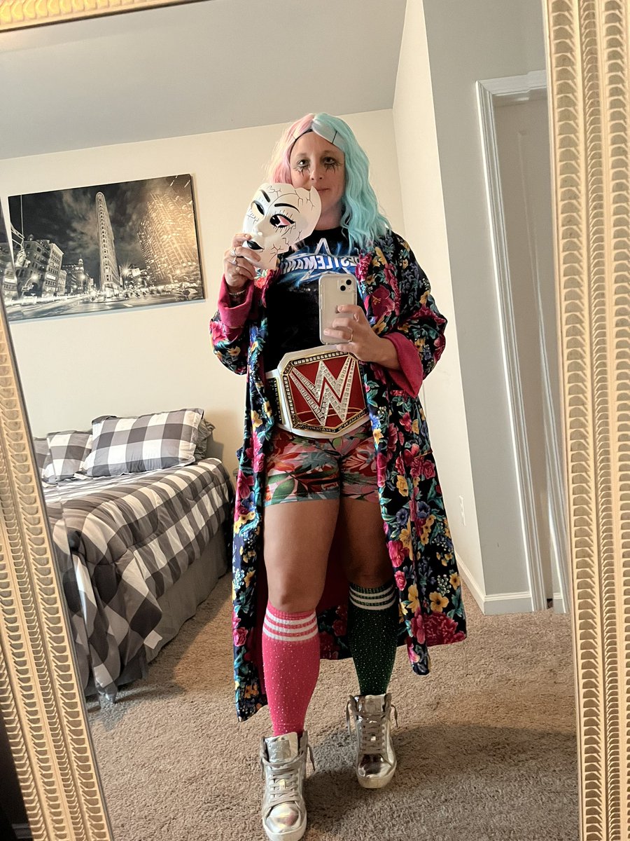THECJSimmons's tweet image. The gf went to Work today dressed as @WWEAsuka 🤩🤩🤩🤩 and it looks fantastic!!! @WWE @WWENXT @WWEUniverse @WWENetwork