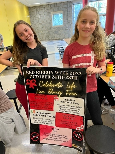 ICounsel_APS's tweet photo. @SuttonCougars kicked off RED RIBBON WEEK WITH  A RED OUT. Look at our fabulous students teachers and staff that stand against drug/alcohol/tobacco use! @MerriweatherEDU @DrMightyN @TRobinsonsms @billups_LA @barbarabieniemy @APHoward_Sutton @SMS6Counselor @maurapannier https://t.co/sqWjsDlVbn