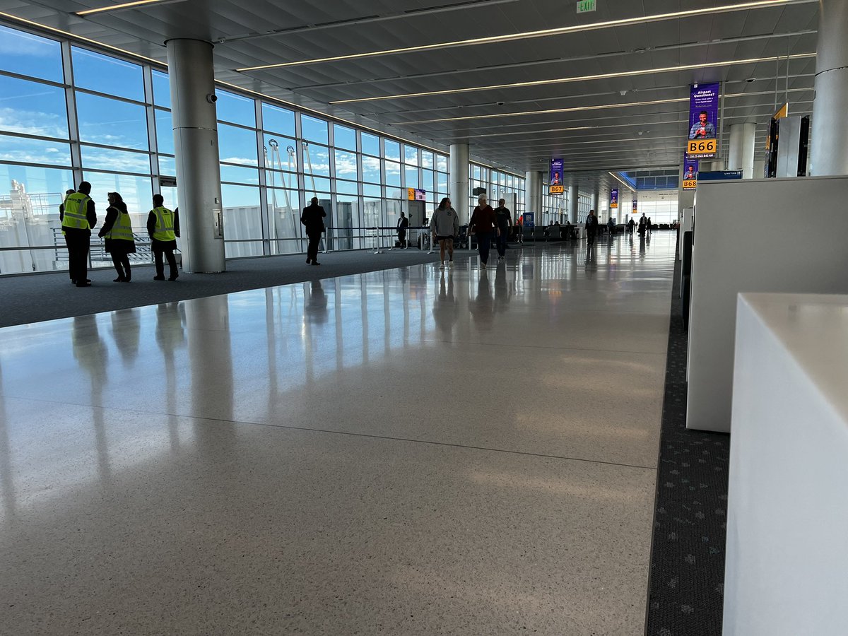 New section of Terminal B at Denver. Looks Good! <a href="/united/">United Airlines</a> <a href="/DENAirport/">Denver Int'l Airport</a> gates 62-71