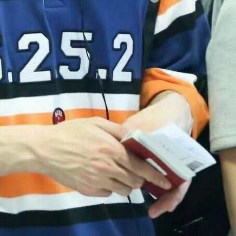 YUTAMYANMAR's tweet photo. Yuta went to Korea when he held the blue passport (for underage in Japan).Yuta who came to foreign country to achieve his dreams.He really went through a lot. We are so proud of you. 
HBD🎂
#LikeAButterflyYUTA
#HAPPYYUTADAY
#中本悠太くん日本の誇りだよ
#나비처럼_날아온_10월의_유타 https://t.co/YUuWrbMqeP