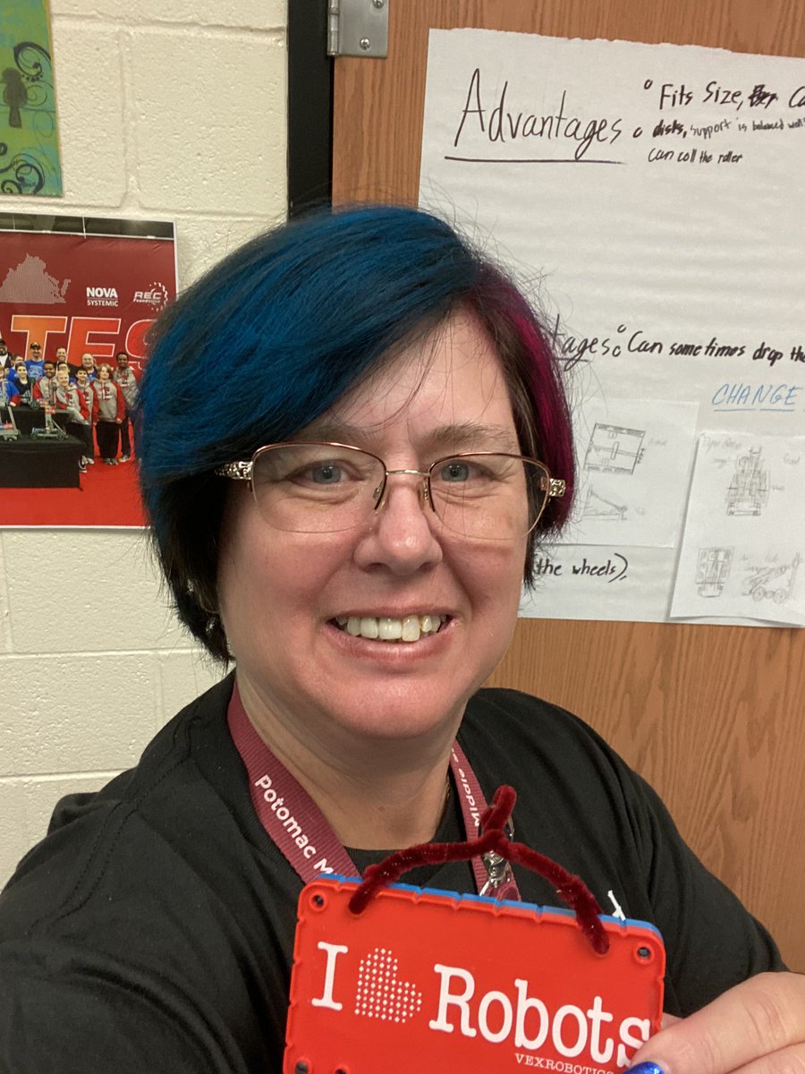 CorreaFAE's tweet photo. It’s SPIRIT WEEK @PotomacMS !! Crazy Hair Day! Blue and Red Alliance. #ILoveRobotics @VEXRobotics 🤪 https://t.co/e2hT9bf6y4