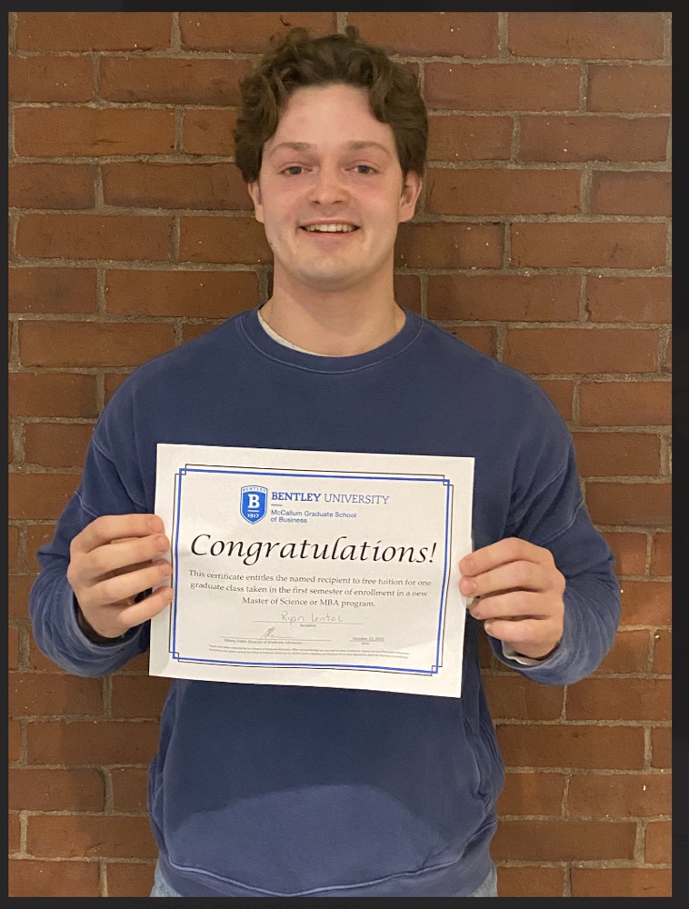 bentleygrad's tweet photo. We would like to congratulate Ryan Lentol , our winner for the free course from attending Graduate Open House 2022. We wish Ryan all the best for his journey at Bentley and hope it’s the foundation of his future success.
#GraduateOpenHouse
#masters
#celebration
#futureleaders https://t.co/4wdnsVbniR