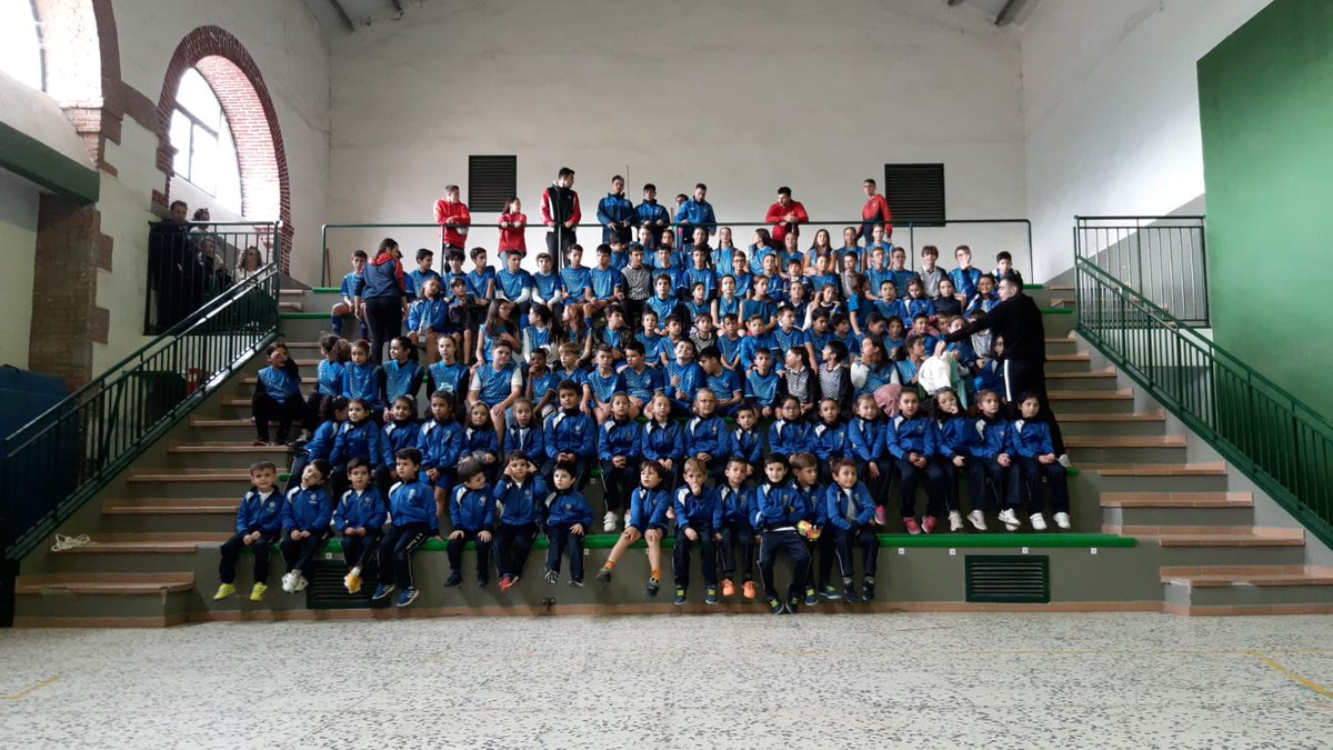 Presentación del Club deportivo San Estanislao de Kostka. Mucha suerte está temporada y como decía Michael Jordan; "En un equipo el talento gana partidos, pero el equipo gana campeonatos".
.
<a href="/cdsanestanislao/">CD San Estanislao</a>
#sanestanislaodekostka #clubdeportivo #deportes #equipos #salamanca