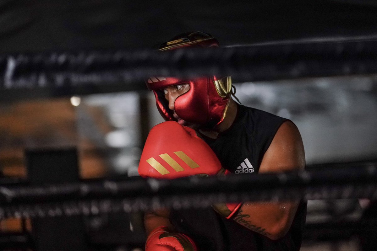 TheRealMGesta's tweet photo. Focusing my eyes on the target! #Determination #AdidasBoxing #TeamAdidas #Boxing
@cs_adidas @adidas @mrboxingguru @chrisdessalles
#BehindTheRopes #NoMercy #Adidas #ImpossibleIsNothing #AllForBoxing #CreatedWithAdidas #Sparring
๐ธ: @NeilMacasadia https://t.co/vEf1SE2t78