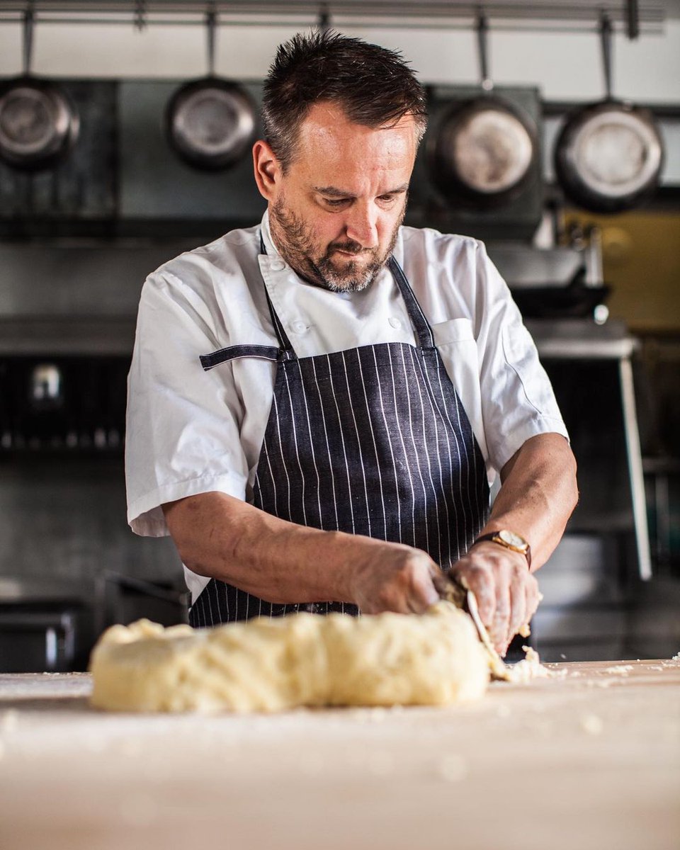 CaysonUSA's tweet photo. We couldn't pasta-bly think of a better way to celebrate #WorldPastaDay than with @chefgschmidt at @themorris_sf!
Shop the Look: https://t.co/mdzt3R9hqx https://t.co/hMJXFWe9It