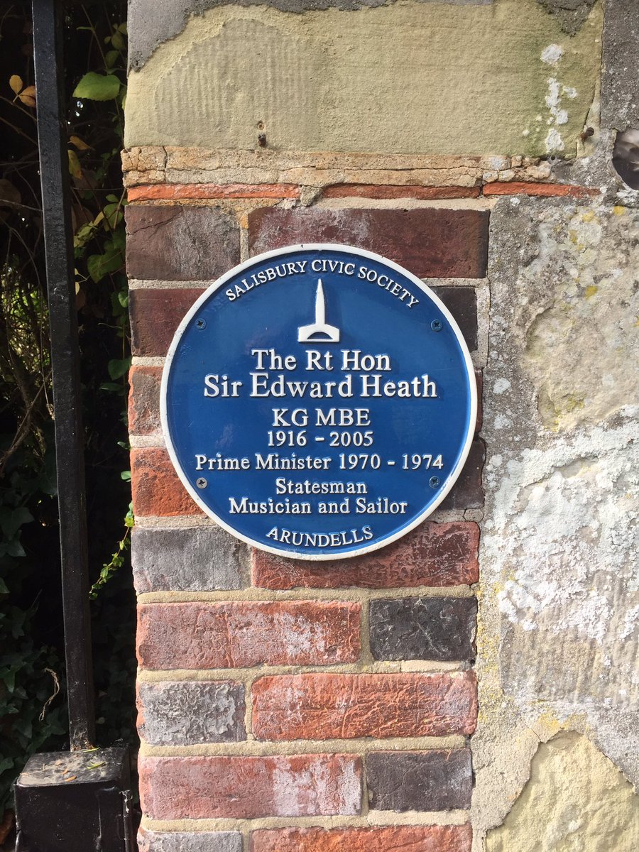 andym_editor's tweet photo. What better place to chat to people about the fifth PM in six years than outside the home of the late Sir Edward Heath (70-74) in Cathedral Close, Salisbury. @journalupdate 
#Arundells https://t.co/D7iSe6yaZc