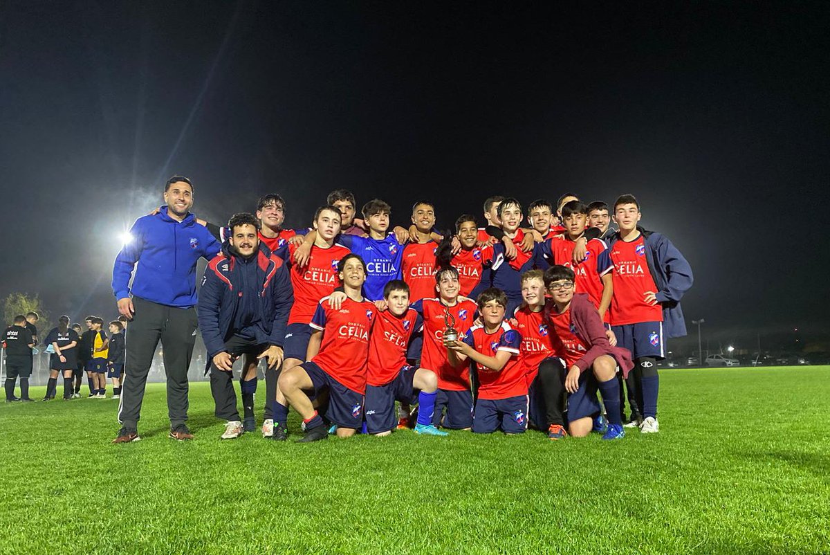 LUD_Oficial's tweet photo. ¡ᴄᴀᴍᴘᴇᴏɴᴇꜱ! ⚽️🏆👌🏼

La Copa de Plata de torneo de #futbol de la @LUD_Oficial en la categoría #Sub14 quedó en manos de @CTMFutbol 👏🏼👏🏼👏🏼

¡Felicitaciones, gurises! 

#SomosLaLiga https://t.co/GE3H8kK8EB
