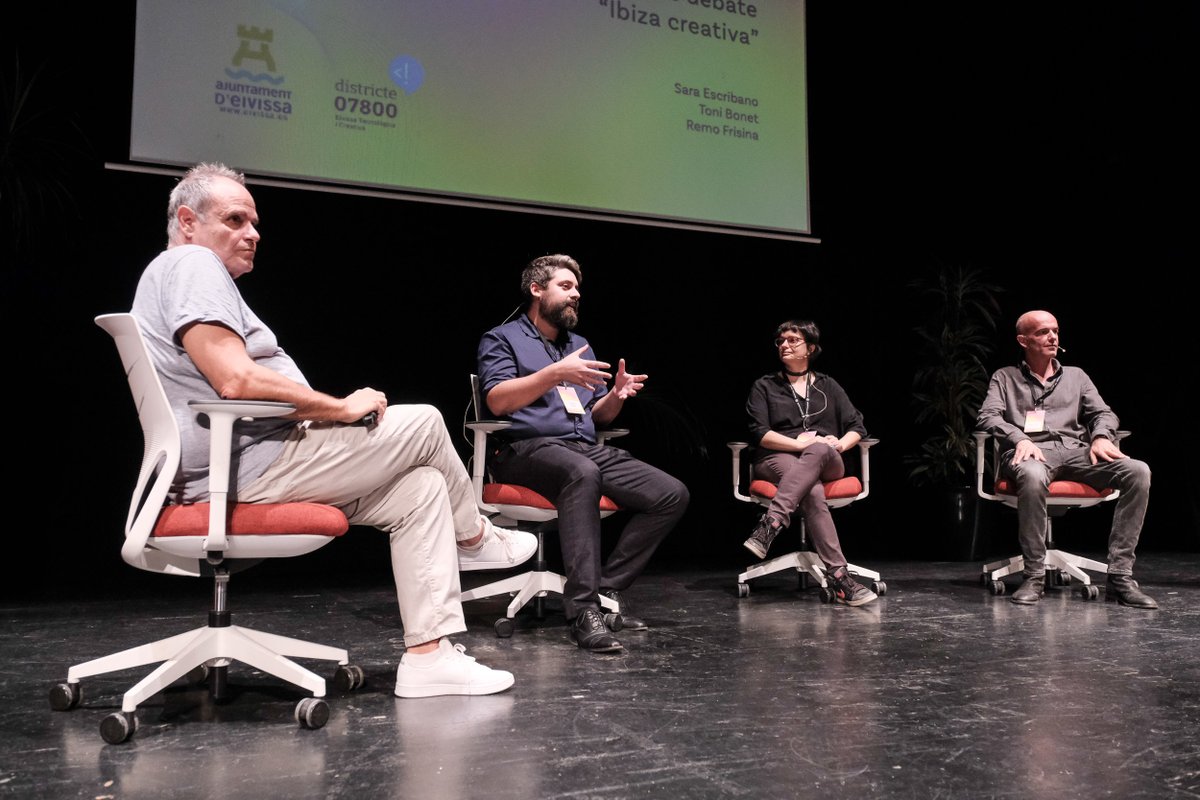 ♦️A la primera jornada de Createc Jove els i les estudiants han pogut conèixer empreses i projectes tecnològics creats a l'illa💥Gràcies <a href="/Admefy/">ADMEFY</a>, <a href="/IbizaBlauMusic/">Ibiza Blau Music</a> , <a href="/neobookings/">neobookings</a>,  Disco.coop, <a href="/gravitagames/">gravitagames</a>  i <a href="/IbizaToken/">Ibiza Token</a>  per compartir els vosstres coneixements.