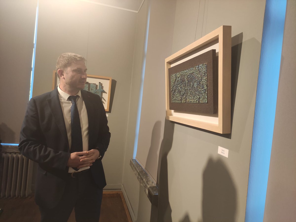 İçişleri Bakanlığımız ve Valiliğimizce desteklenen, Afyonkarahisar Sanat ve Yaşam Dernegince yürütülen "Afyon'un Kültürel Mirasını Tanıyor ve Tanıtıyorum Projesi" kapsamında 'Ekim Geçidi Sergisinin" açılışına dernek başkanı <a href="/BNakilcioglu/">Başak Nakilcioğlu 🐞</a> birlikte katıldık.