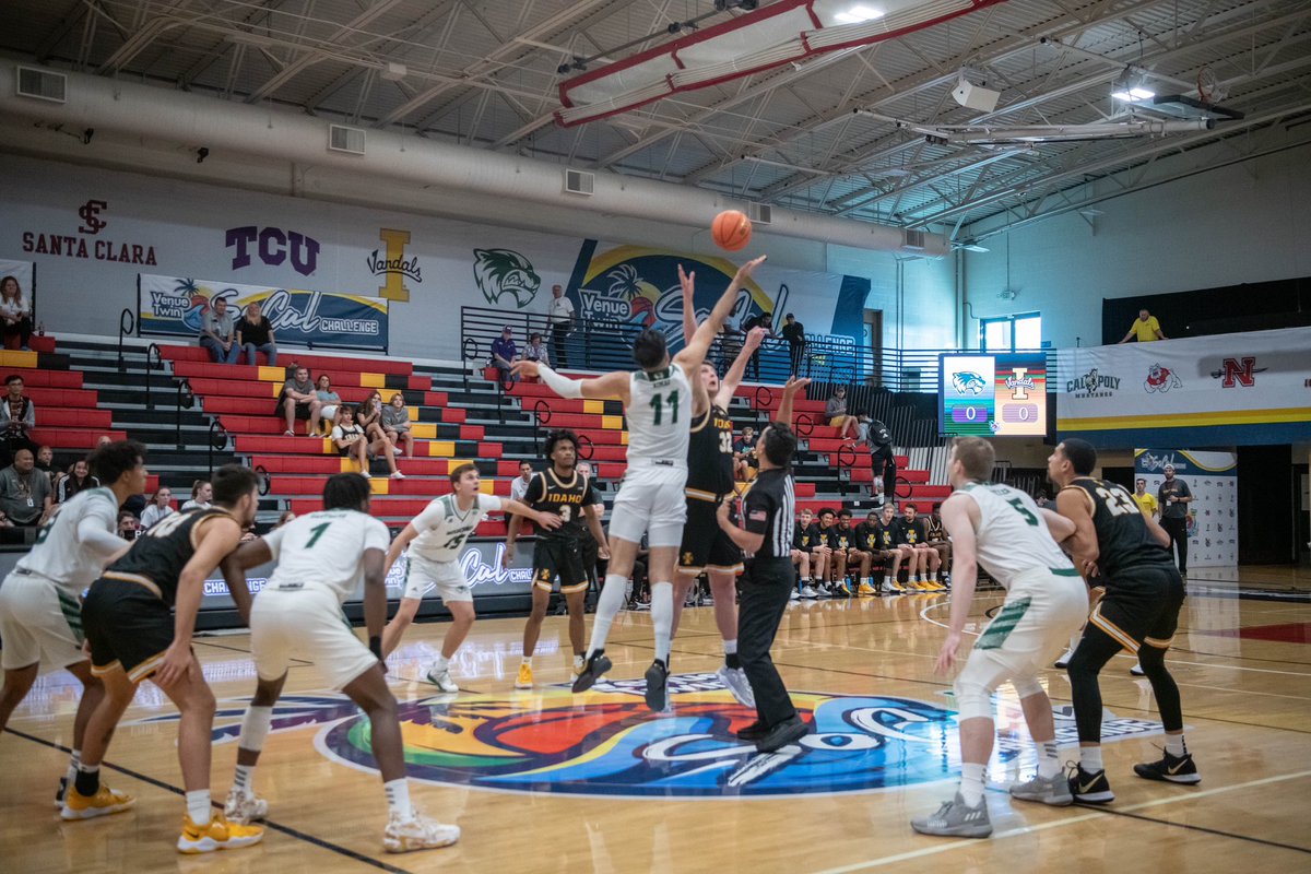 SoCal_Challenge's tweet photo. 27 DAYS UNTIL TIP OFF 🏀 Have you gotten your tickets to the #SocalChallenge yet?
GET THEM HERE 👉 https://t.co/OMZaVRr4fD
#BucketsAndBeaches #NCAABasketball #CollegeMBB https://t.co/YrFX8BehdA