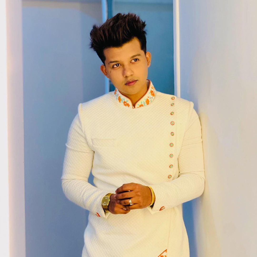 _riyaz__aly__'s tweet photo. #NewProfilePic https://t.co/qGi26Lu1Dr