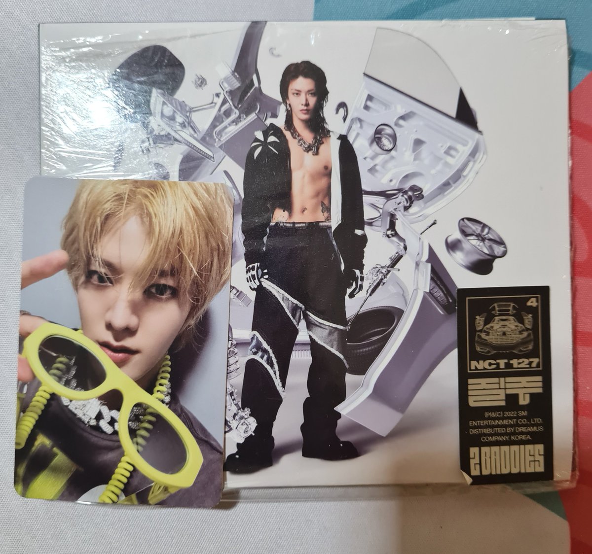 BackdoorStories's tweet photo. YUTA DAY GIVEAWAY 🦋🍒

1 winner of unsealed 2 Baddies Yuta digipack with Yuta KR version PC

ー rt &amp; like
ー reply tags for Yuta and ur fav Yuta pic

"#LikeAButterflyYUTA
#HAPPYYUTADAY
#中本悠太くん日本の誇りだよ
#나비처럼_날아온_10월의_유타 "
ー no need to follow
ー end tba https://t.co/SDdFAiKau4