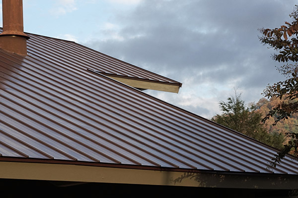 AMSISupply's tweet photo. New post on the AMSI blog: Everything You Need to Know About Roofing Underlayment For Metal Roofing. https://t.co/pq8IWPp51v 

#metalroofing #roofing #commercialroofing #roofinglife https://t.co/nf180bVmhE