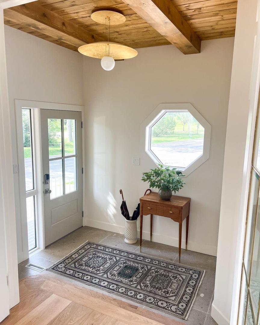 _TIMBERMART's tweet photo. That moment when you finally finish a renovation! 😍

Head over to @bykristinalynne (IG) to see the before and after! 

#TIMBERMART #TIMBERMARTCanada #Inspo https://t.co/yhPnsHo0wW