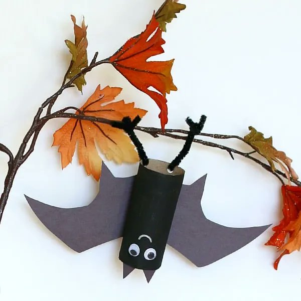 usflibrary's tweet image. 🦇 It's #BatWeek! 
💡 Five things you can do to celebrate:
Visit batweek.org
Make a #BatCraft buff.ly/3TykhMA 
Listen #BatSounds buff.ly/3TRY0sU 
Check out this podcast episode buff.ly/3D3Hpvo 
Read buff.ly/3N0qWNe
