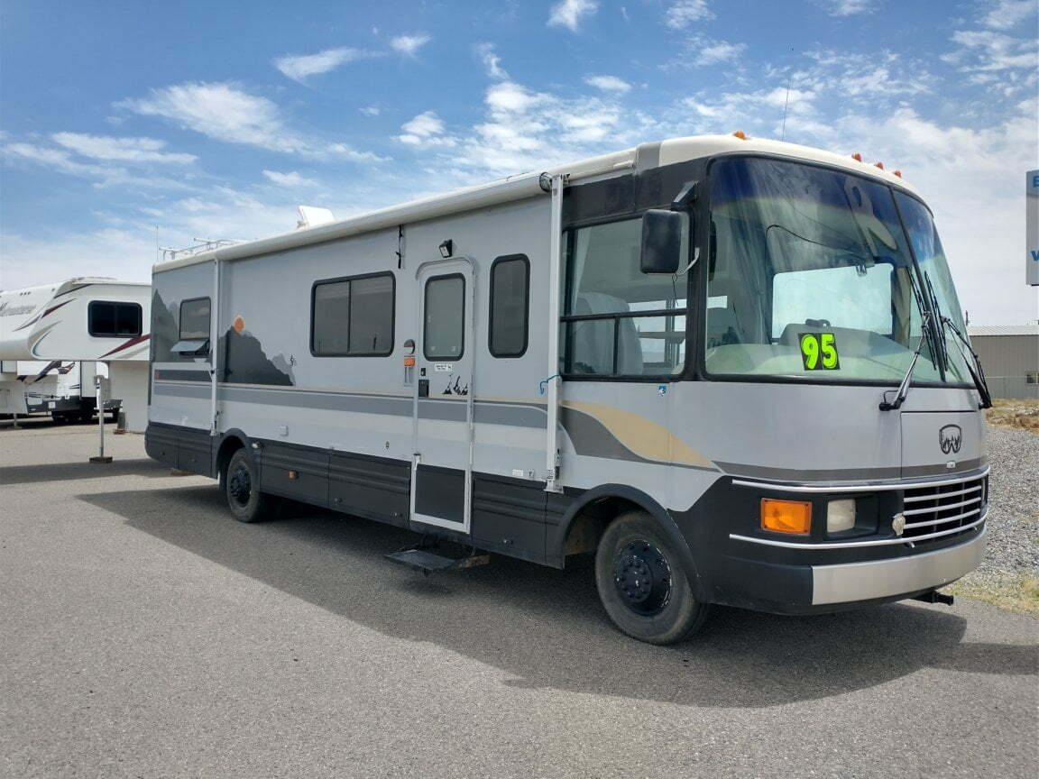 bobscottrv's tweet photo. Whatever type of RV you're looking for, from Fifth Wheels to Truck Campers, we've probably got it on the lot! Inventory changes fast, but variety is always here!
#grandjunction #gjco #rvdealer #usedrvs #bobscottrv #westslopebestslope https://t.co/kBlQhRbe6j