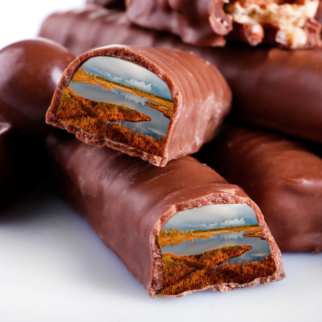 WWTworldwide's tweet photo. PARENTS: please check your kids' Halloween candy ⚠️ We've just found a peat bog inside this chocolate bar. Shocking. https://t.co/Ui2eb6St8f