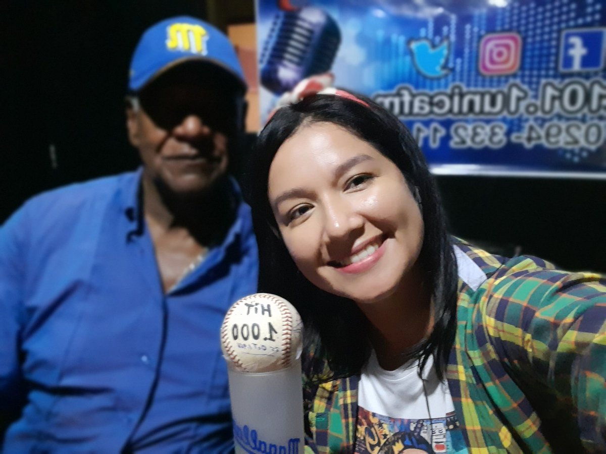 barbaragomez109's tweet photo. Hoy 25 de octubre tengo el lujo de tener la pelota de #LuisCamaleónGarcía 3era base de los #Magallanes quien un día como este hace 56 años anotó su #hit1000
#EnTendencia #Carupano #2022
Graciaaaaas!! https://t.co/HFuYKqxUer