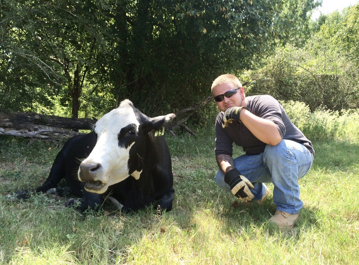dariusnabers's tweet photo. Me And The Homie Back In The Day 😎
#cows #cowsmakemehappy #cowboys #cowboysnation #texas #animals #animallover #animalcrossing #animalkingdom #animal #animaljam #animalrescue #animalcrossingnewhorizons #animalphotography #animallovers #pet #petlovers #petfriendly #petlover https://t.co/dU1Lobr2z2