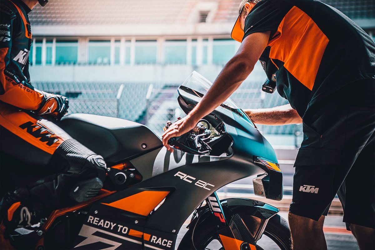 KTM_UK's tweet photo. Unleashing the new KTM RC 8C.
Faster and even more focused for 2023, the READY TO RACE prototype is built and designed for one purpose – to shatter lap records!
Hit the link for full spec and how to pre-order - https://t.co/648BbL0cVK
#KTM #ReadyToRace #KTMRC8C #FindTheEdge https://t.co/WBXVmJt493