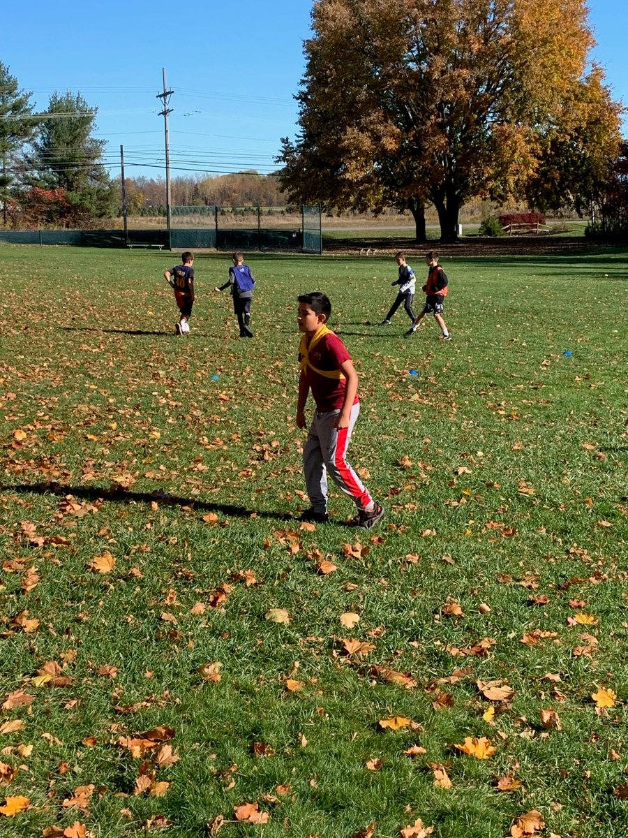 PlankNorthPE's tweet photo. A little soccer @PlankNorthPride #Beautifulfallday https://t.co/fbegV8FbJs