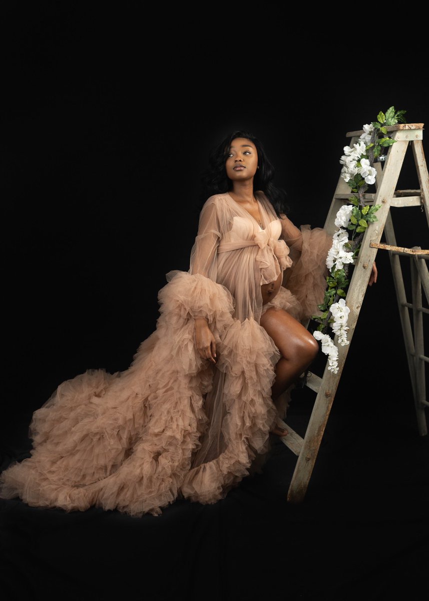 aintgotitbro's tweet photo. Good morning! We had a great time shooting this maternity session. She loved her images so much and that’s all we can ask for 🙏🏽 https://t.co/bqtDsBLD5h