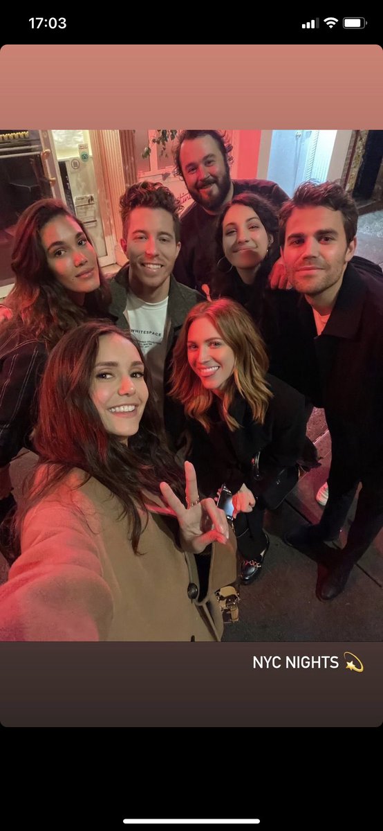 tvdslaaaay's tweet photo. Hmmmm Paul ta saindo mesmo com essa modelo aí https://t.co/pHAqKTCrOg