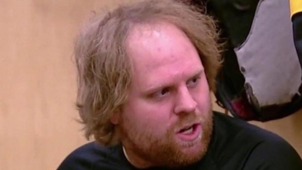 kylemorel13's tweet photo. The world is not talking enough about how THIS MAN ⤵️ is going to set the new NHL record for consecutive games played tonight. Phil Kessel forever 🐐 https://t.co/Abyqdndl4V
