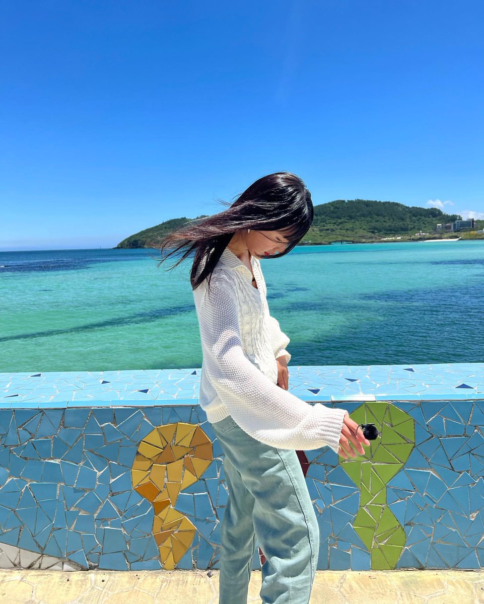 [INSTAGRAM POST] - 6P

더 늦기전에 올려야지이🙊
사진만 봐도 행복☺️🌸
👤: tods,todayis_wendy
instagram.com/p/CkJBrotS10k

<a href="/RVsmtown/">Red Velvet</a> #RedVelvet #레드벨벳 #Joy #조이 #TRF2022    
221026 · 00:03:31 KST
