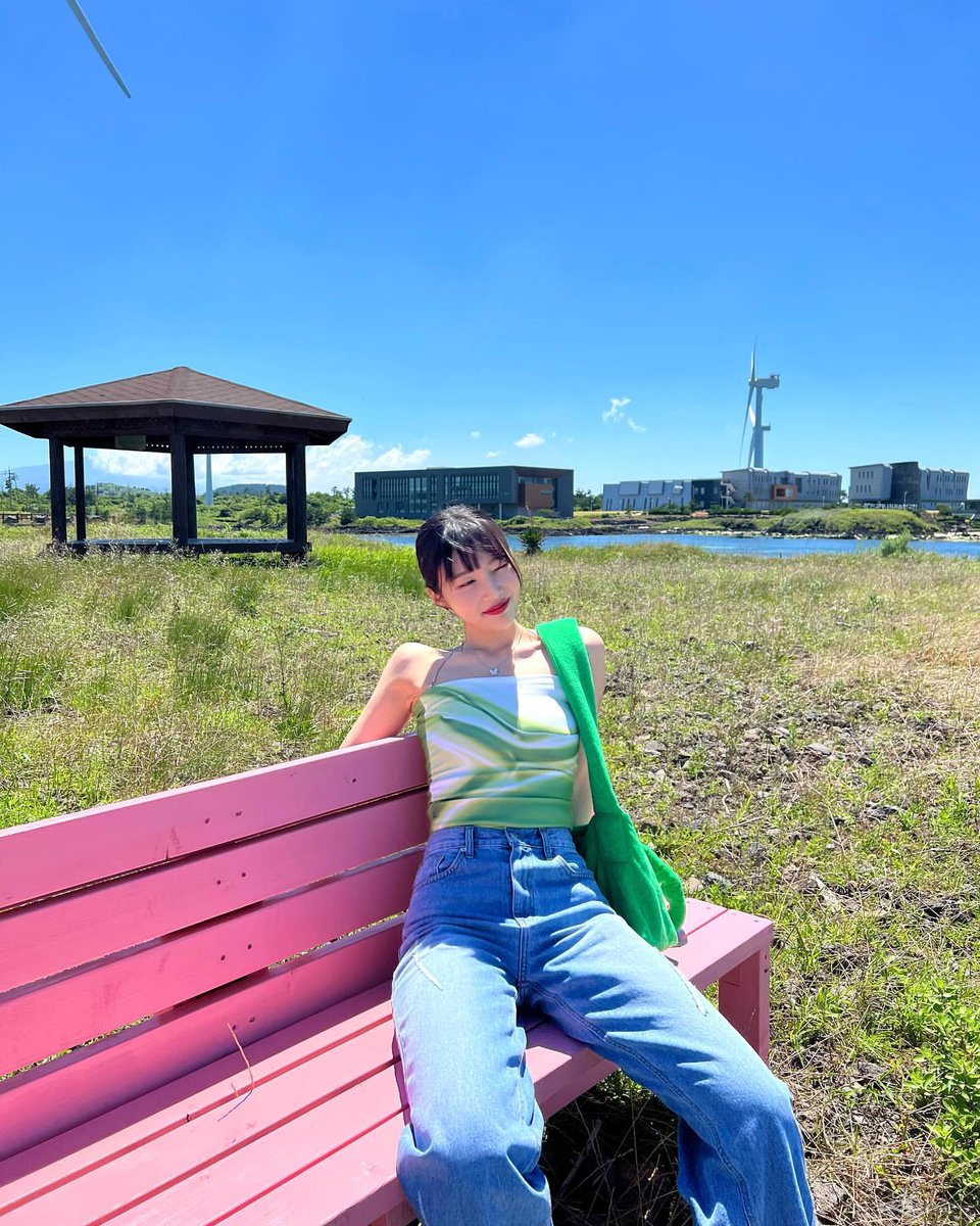 [INSTAGRAM POST] - 8P

☀️☀️☀️
instagram.com/p/CkJCJGFy5xj

<a href="/RVsmtown/">Red Velvet</a> #RedVelvet #레드벨벳 #Joy #조이 #TRF2022    
221026 · 00:07:32 KST