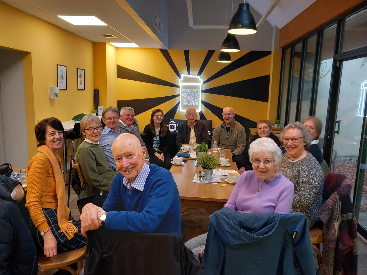 Diolch i bawb am ymuno yn ein Paned a Sgwrs bore 'ma ☕

Eisiau ymarfer eich Cymraeg? Galwch draw i'r Atom bob bore dydd Mawrth rhwng 10-11yb! 🌟

#cymraeg #panedasgwrs #mwynhau

@MenterGSG <a href="/yr_egin/">Canolfan S4C Yr Egin</a> <a href="/CarmsCouncil/">Cyngor Sir Gâr</a>