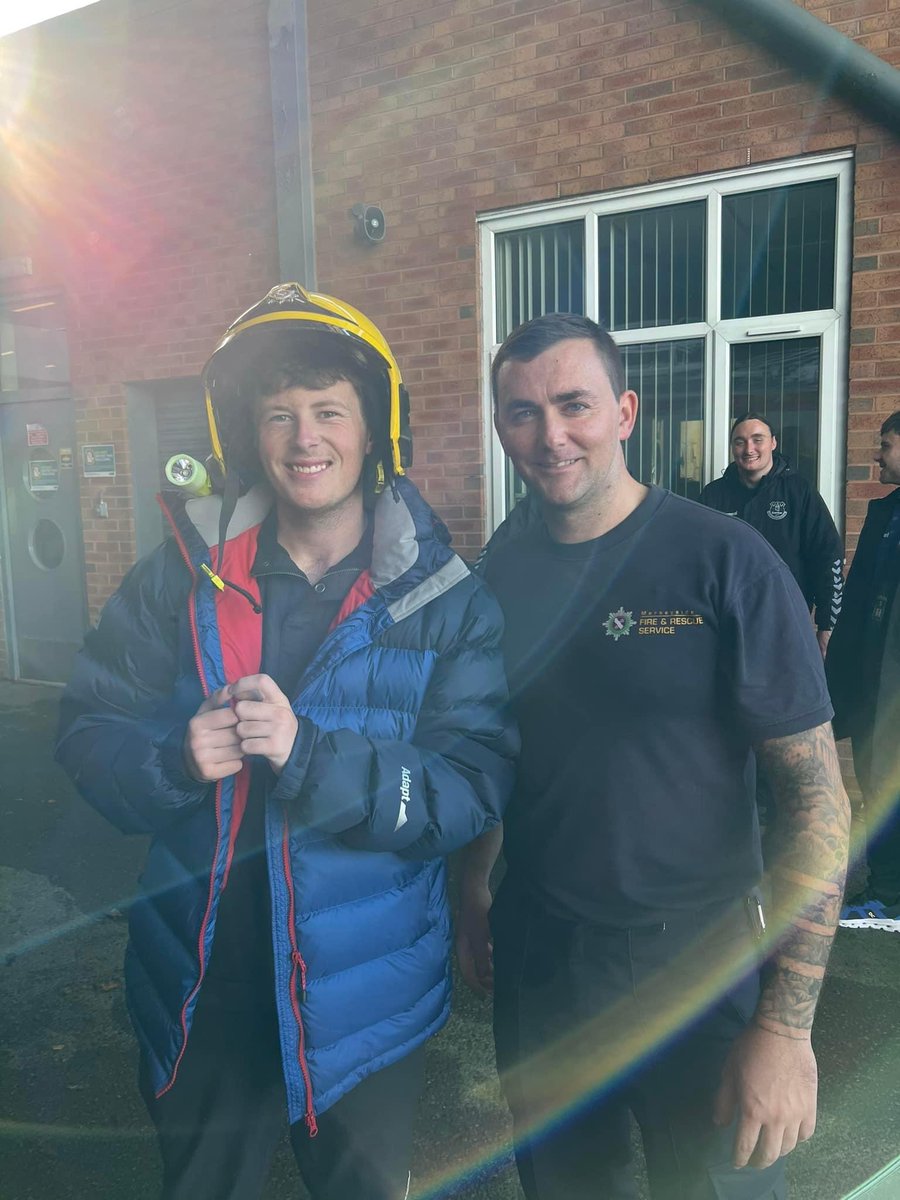 Massive thanks to White watch at Old Swan fire station &amp; EITC for arranging for some of our young people to attend the station today.We learnt so much &amp; got to try out some high tech equipment &amp; loved our ride on the engine.
<a href="/EITC/">Everton in the Community</a> <a href="/MerseyFire/">Mersey Fire</a> #autism