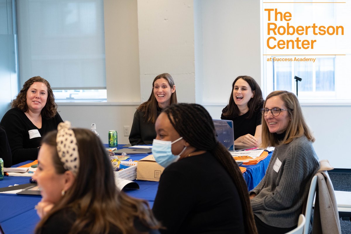 RobertsonCtrSA's tweet photo. Our workshops are always a blast! Join us tomorrow, October 26th from 12-2:30pm EST, for our virtual K–4 Science Workshop. Register here: https://t.co/xUiQXyQvSX https://t.co/Xx8l7vP1hw