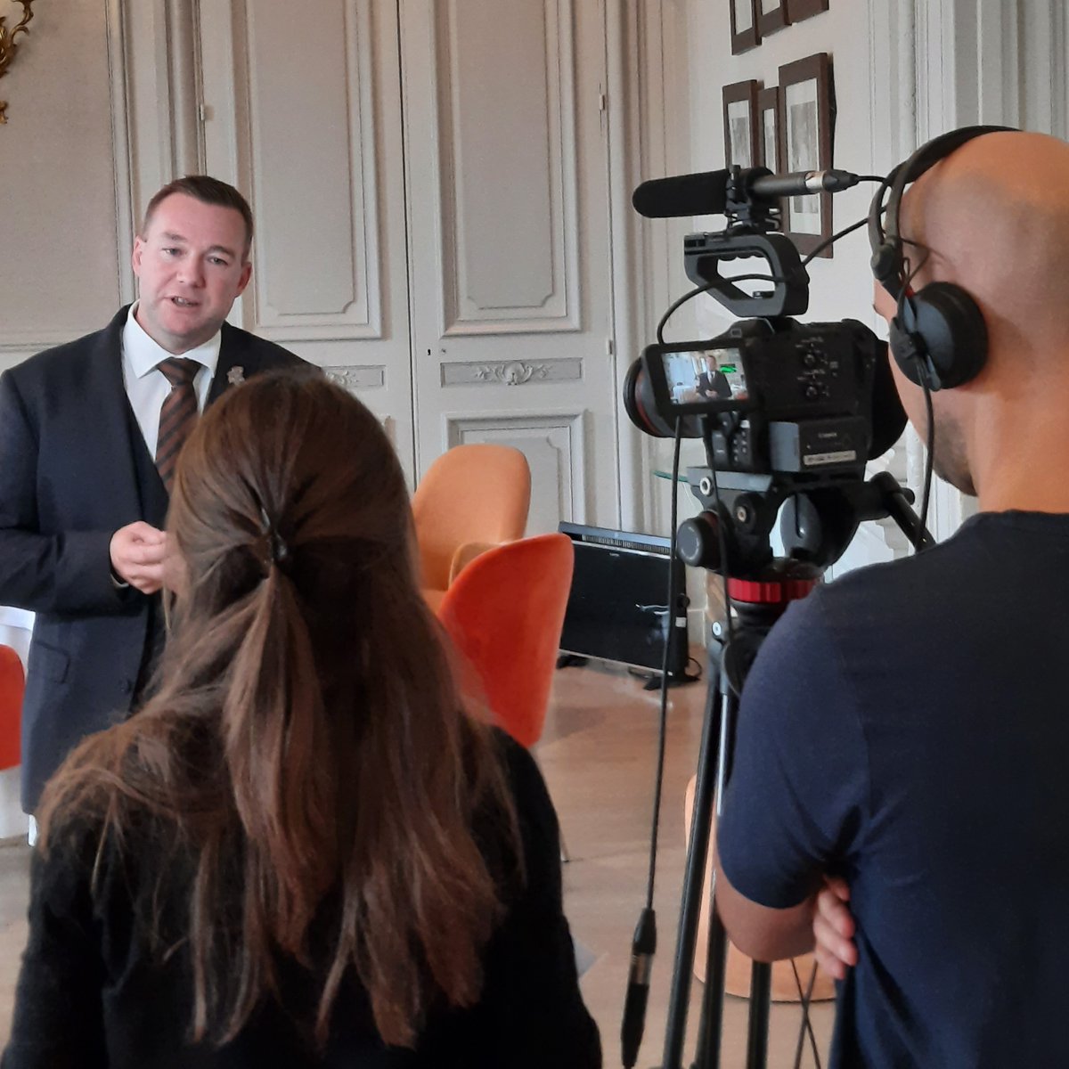 Concours du #MeilleurSommelierduMonde2023 ✨ Retour sur la sélection des vins du #Beaujolais

🤵Un jury de haut vol : <a href="/fbphilippe75/">Philippe Faure-Brac</a>, Laurent Derhé et Gaëtan Bouvier
🍷50 cuvées sélectionnées pour représenter l'excellence du vignoble
👉bit.ly/3cFfsB7

<a href="/asisomms/">ASI - Association de la Sommellerie Internationale</a> <a href="/udsfsom/">Union de la Sommellerie Française - U.D.S.F.</a>