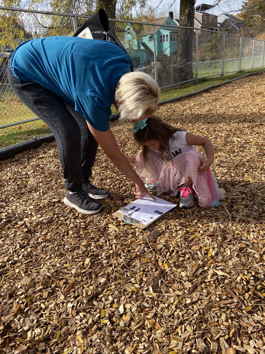 ablaine_cv's tweet photo. Welcome Port Dickinson Pre-K families for some crafts, a scavenger hunt, and fun! @CVCSDWarriors @kbullock13 @ebullock30 @VictoriaTShea https://t.co/MPHUmWRsiZ